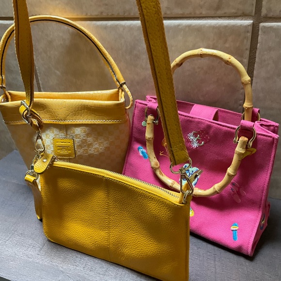 SUMMER Lot of 3 handbags bundle, Yellow & Pink Tianna, Liz Claiborne, Crossbody - Picture 1 of 9